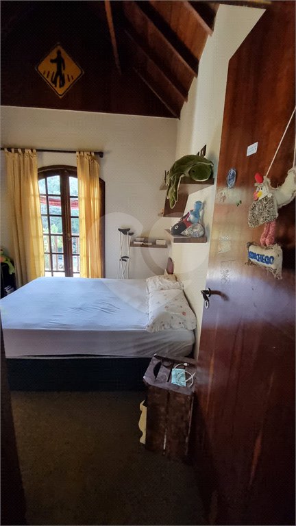 Casa à venda com 4 quartos, sendo 2 suítes, no condomínio Aruã Eco Park, Mogi das Cruzes - SP