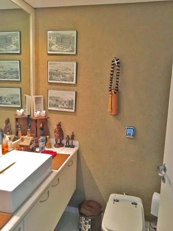 Apartamento para alugar com 4 quartos, sendo 3 suítes, em Jardim Londrina, São Paulo, SP