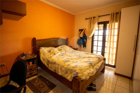 Casa à venda com 3 quartos, sendo 1 suíte,  em Alto da Serra (mailasqui), São Roque, SP