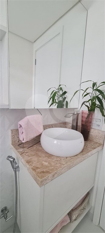 Apartamento à venda com 2 quartos, sendo 1 suíte,  em Barra Funda, São Paulo, SP