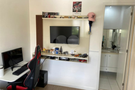 Apartamento à venda com 3 suítes em Lapa, São Paulo, SP