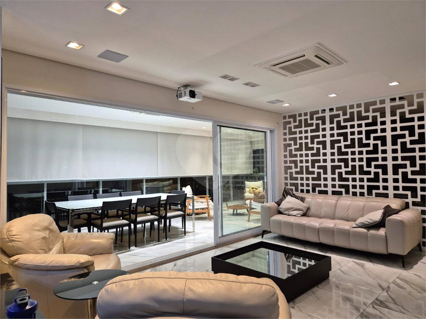 Apartamento à venda com 4 quartos, sendo 2 suítes, em Santa Teresinha, São Paulo, SP
