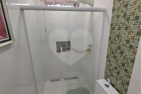Sobrado à venda com 3 quartos, sendo 1 suíte, em Vila Nova Socorro, Mogi das Cruzes, SP