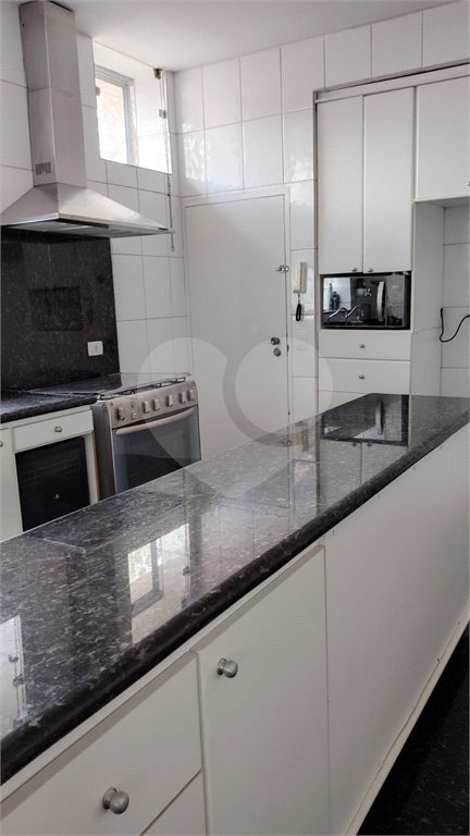 Casa à venda com 4 suítes em Vila Pirajussara, São Paulo, SP