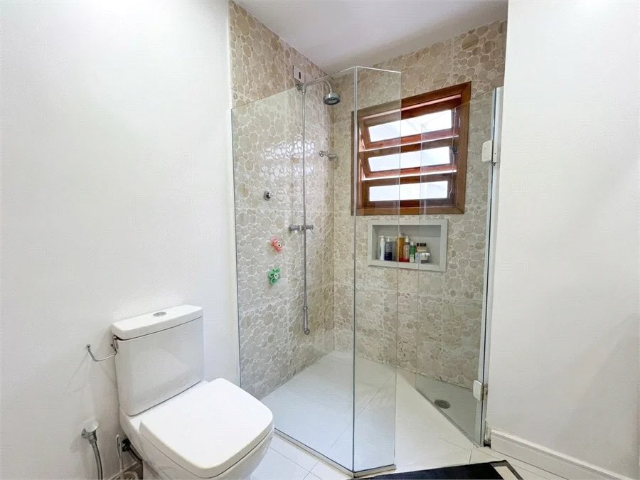 Casa à venda com 3 quartos, sendo 1 suíte, em Brooklin Paulista, São Paulo, SP