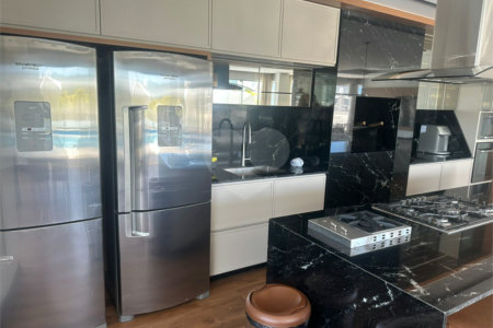 Apartamento à venda ou para alugar com 2 suítes em Itacorubi, Florianópolis, SC
