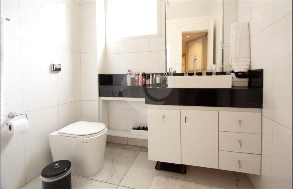 Apartamento à venda com 2 quartos, sendo 1 suíte,  em Jardim Paulista, São Paulo, SP