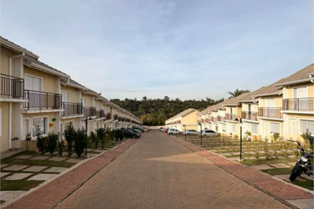 Casa à venda com 2 quartos no condomínio Residencial Ilha de Malta,255, Cotia - SP