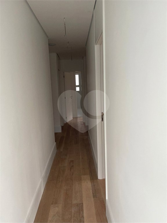 Apartamento à venda com 3 suítes em Moema, São Paulo, SP