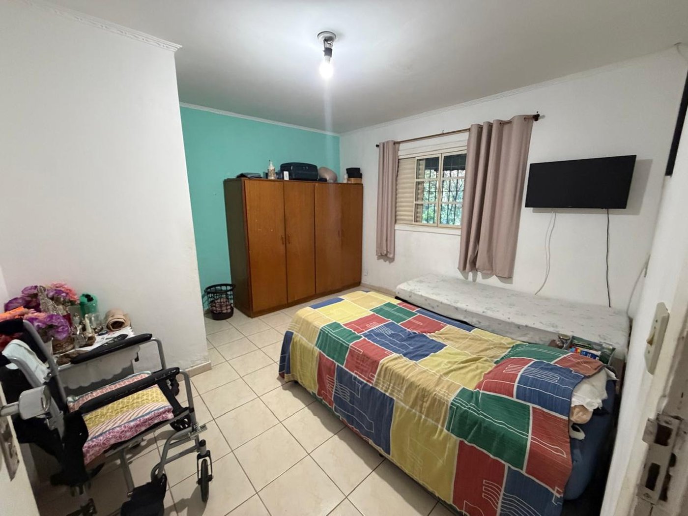 Casa Térrea à venda com 9 quartos, sendo 2 suítes, no condomínio Seranila, Monte Mor - SP