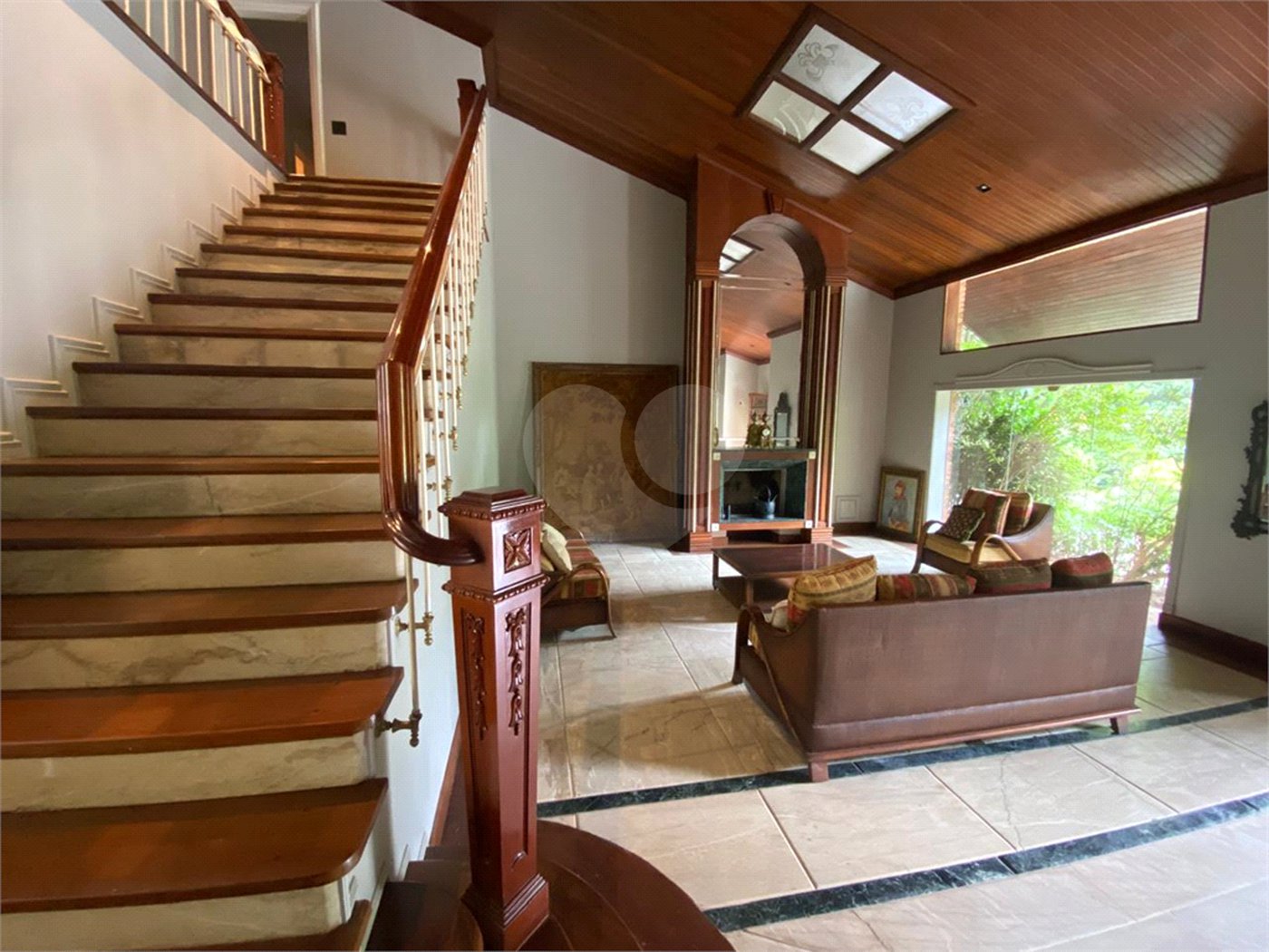 Casa à venda ou para alugar com 5 quartos, sendo 3 suítes,  em Fazenda Morumbi, São Paulo, SP