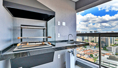 Apartamento à venda com 4 quartos, sendo 2 suítes,  em Jardim das Acácias, São Paulo, SP