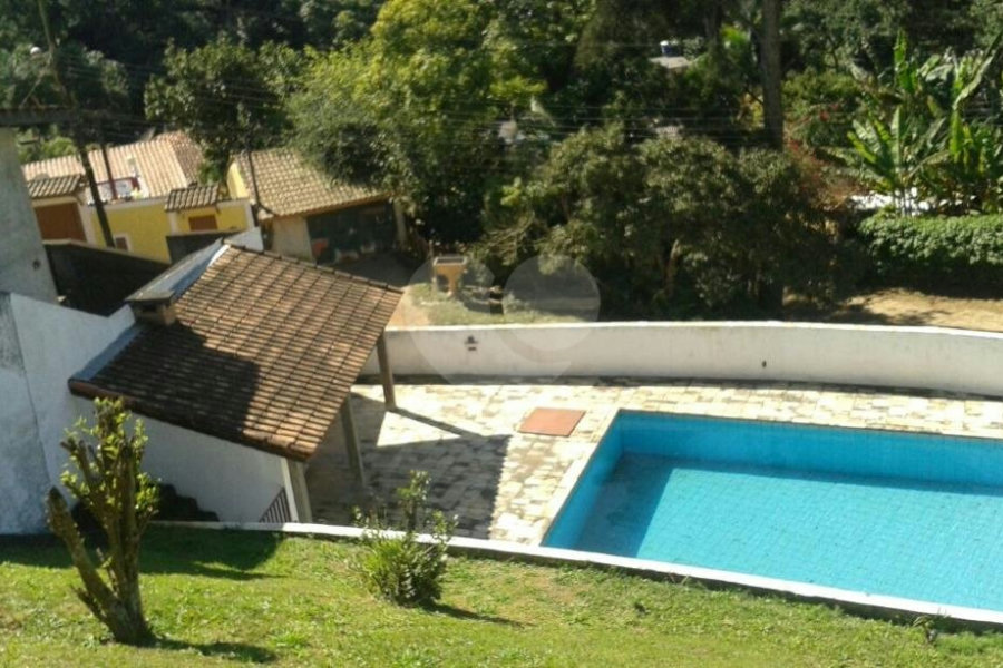 Sobrado à venda com 5 quartos em Jardim Mairiporã, Mairiporã, SP