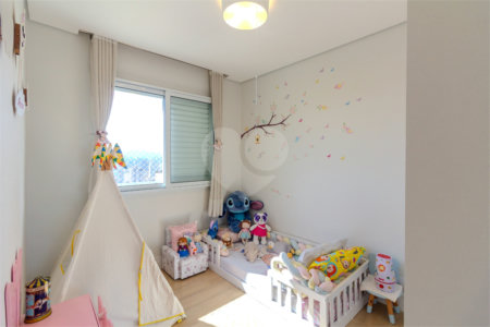 Apartamento à venda com 3 suítes em Vila Ipojuca, São Paulo, SP
