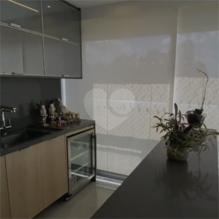 Apartamento à venda com 3 suítes em Vila Pompéia, São Paulo, SP