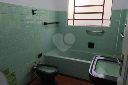 Chácara à venda com 5 quartos, sendo 1 suíte, no Centro (mailasqui), São Roque, SP
