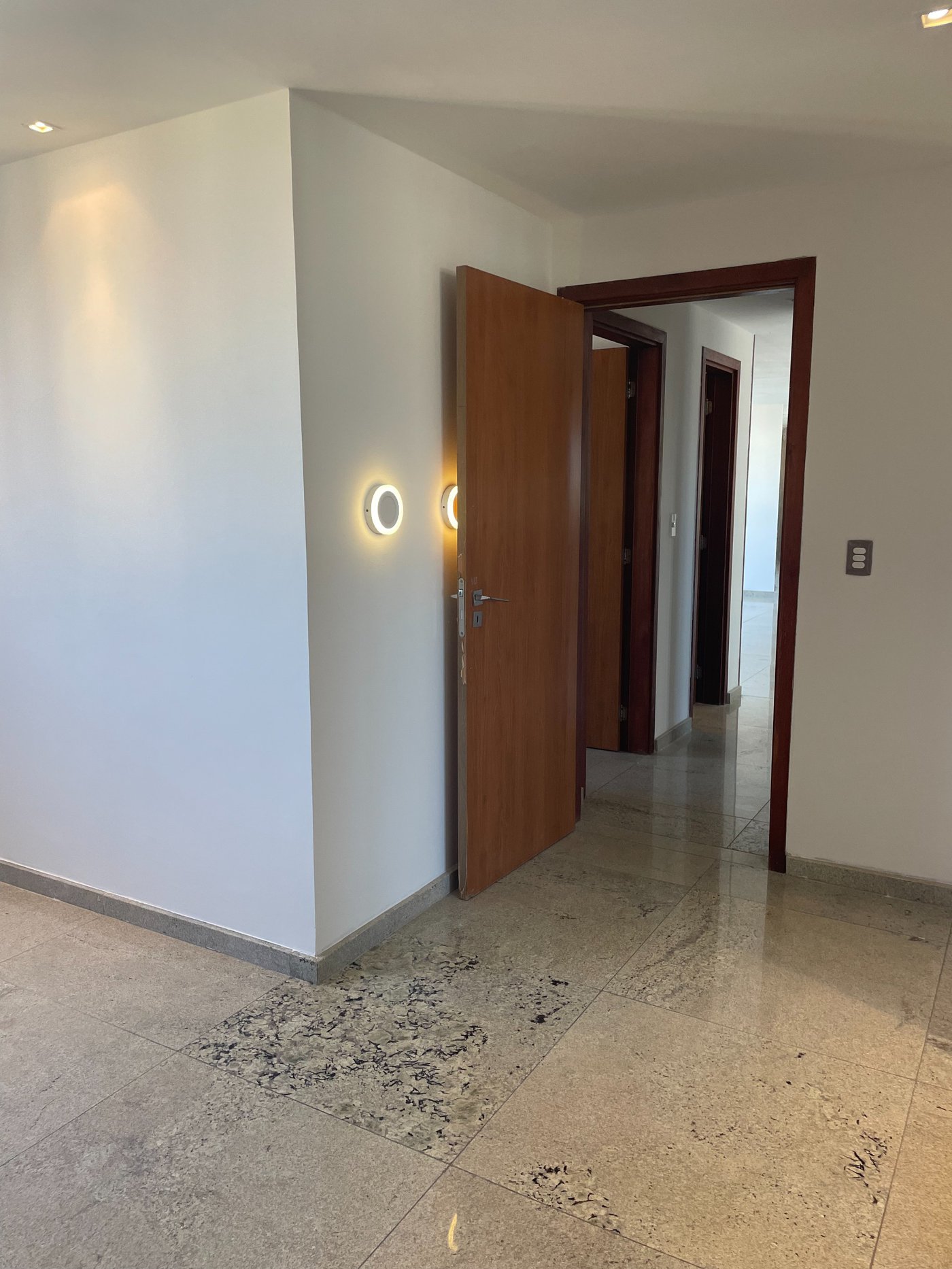 Cobertura à venda com 4 suítes em Ponta Verde, Maceió, AL