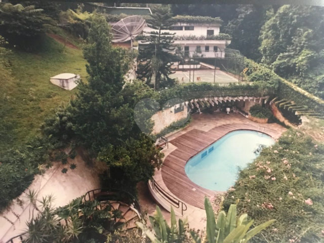 Casa à venda com 6 quartos, sendo 3 suítes,  em Serra da Cantareira, Mairiporã, SP