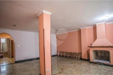 Sobrado à venda com 4 quartos, sendo 1 suíte,  em Vila Parque Jabaquara, São Paulo, SP
