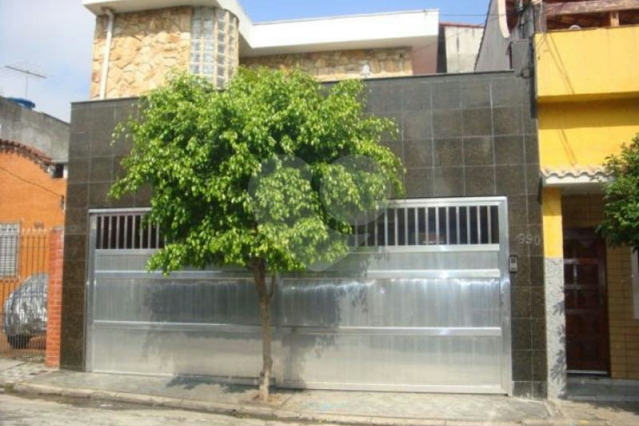 Sobrado à venda com 3 quartos, sendo 2 suítes,  em Vila Gustavo, São Paulo, SP