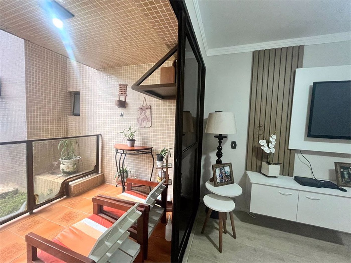 Apartamento com 2 Quartos e 2 Vagas à Venda em Pitangueiras – Guarujá/SP