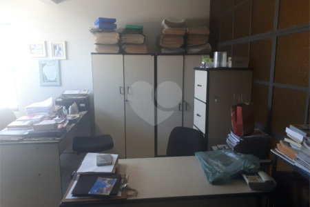 Casa à venda ou para alugar com 3 quartos, sendo 2 suítes,  no Centro, Vinhedo, SP