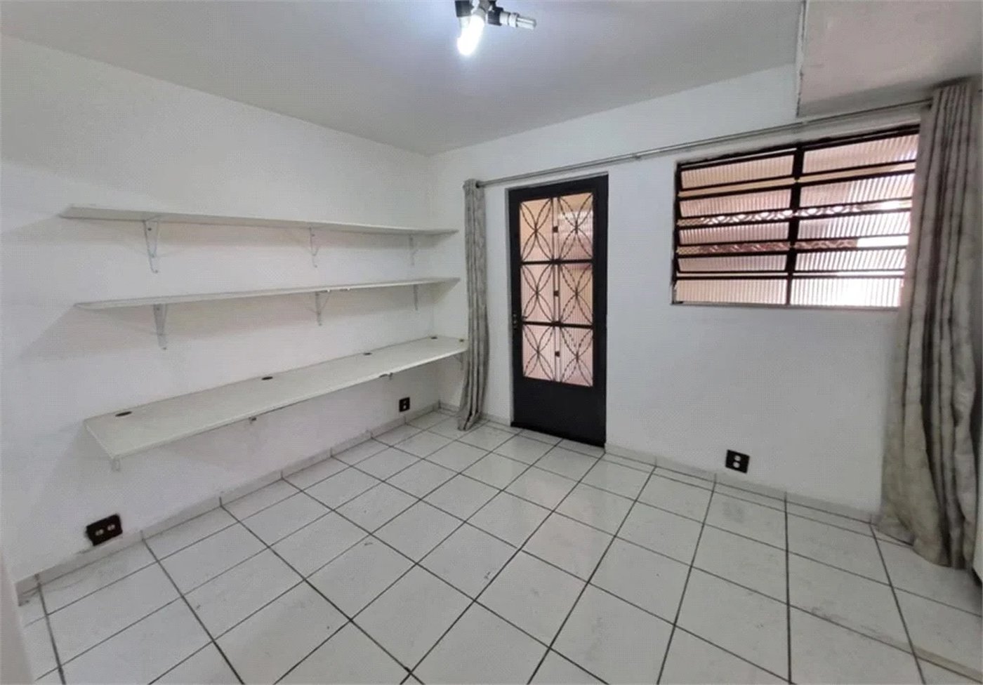 Sobrado à venda com 3 quartos, sendo 2 suítes,  em Jardim Ester Yolanda, São Paulo, SP
