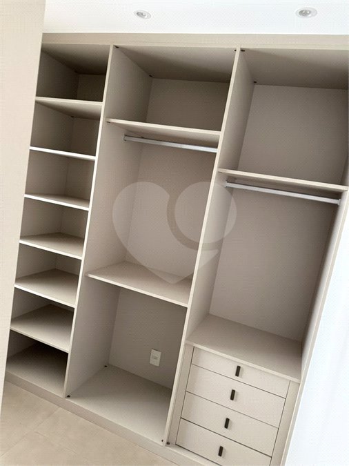 Apartamento à venda ou para alugar com 2 suítes em Vila Olímpia, São Paulo, SP