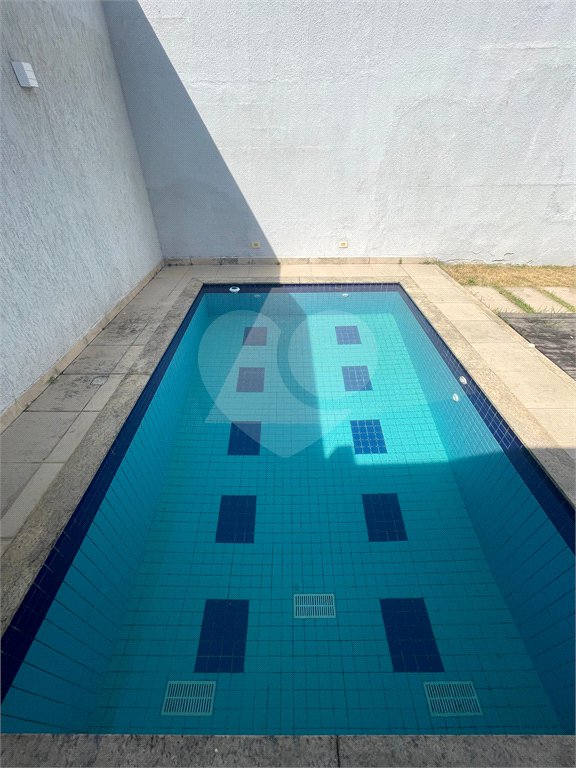 Casa à venda com 3 quartos, sendo 1 suíte, no condomínio Residencial Green Ville, Rio de Janeiro - RJ