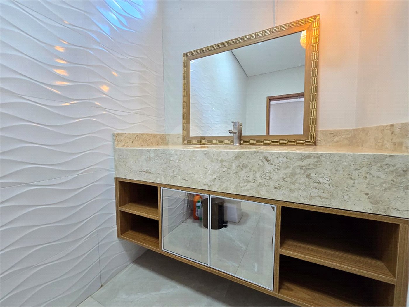 Casa à venda com 3 quartos, sendo 2 suítes, em Portal dos Pinheiros II, Itapetininga, SP