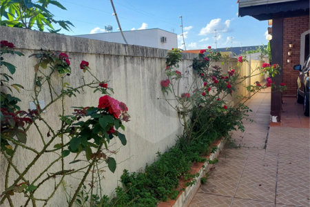 Casa Térrea à venda com 4 quartos, sendo 2 suítes,  em Vila Esperia ou Giglio, Atibaia, SP