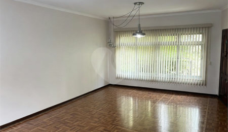 Sobrado à venda ou para alugar com 3 quartos, sendo 2 suítes, em Santana, São Paulo, SP