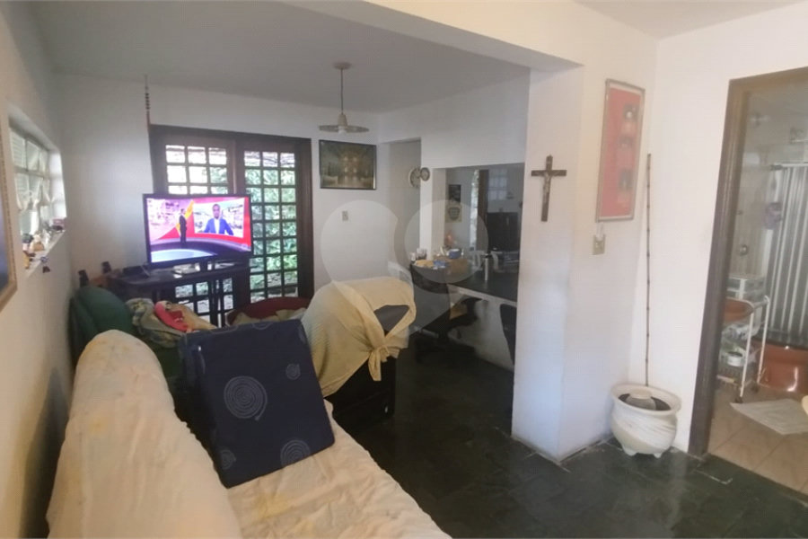 Casa à venda com 2 quartos em Horto, São Paulo, SP