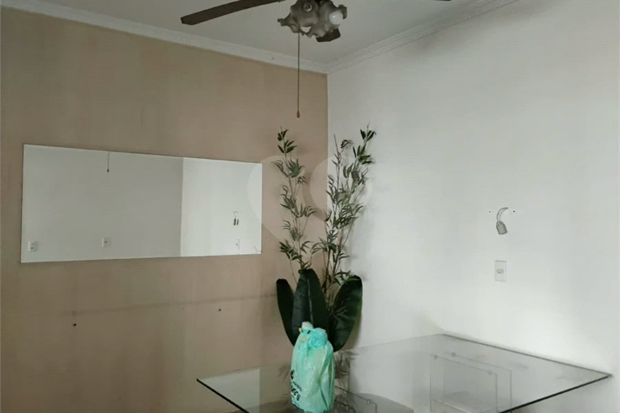 Vende-se sobrado de 3 andares na Vila Santa Catarina