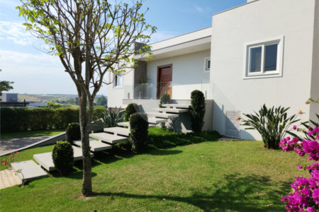 Casa à venda com 4 quartos, sendo 3 suítes, no condomínio Terras de Mont Serrat, Salto - SP