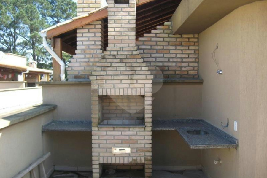 Casa à venda com 3 quartos, sendo 1 suíte, no condomínio Algarve Residencial, São Paulo - SP