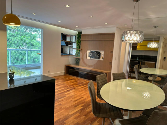 Apartamento à venda com 3 quartos, sendo 1 suíte,  em Morumbi, São Paulo, SP