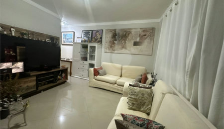Casa à venda ou para alugar com 3 quartos, sendo 1 suíte, em Jardim Vivan, São Paulo, SP