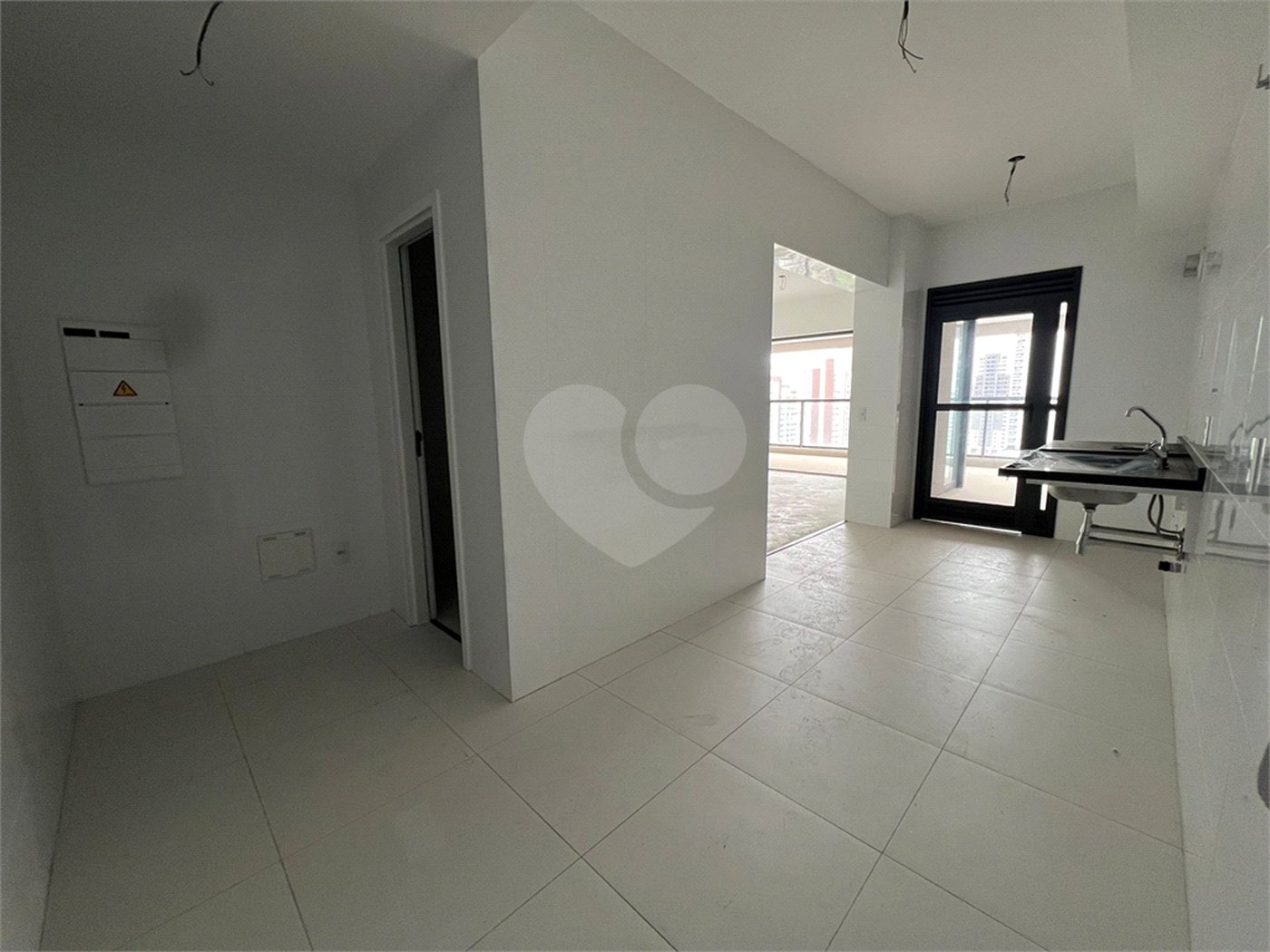 Apartamento à venda com 3 quartos, sendo 1 suíte, em Chácara Santo Antônio, São Paulo, SP