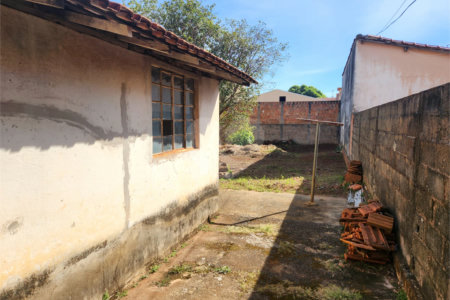 Casa à venda com 2 quartos em Vila Cidade Industrial (vila Xavier), Araraquara, SP