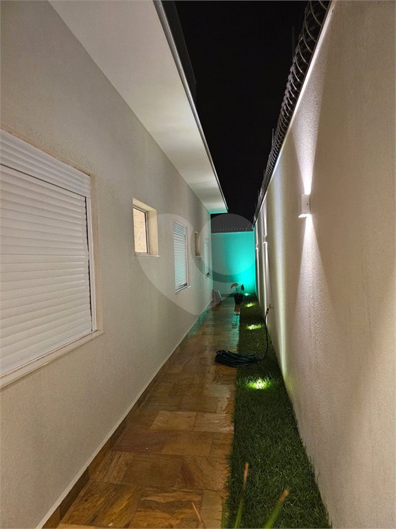 Casa à Venda no Arcoville - Completa e Confortável