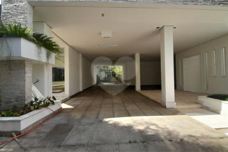 Sobrado à venda com 6 quartos, sendo 5 suítes, no Centro, São Bernardo do Campo, SP