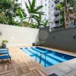 Apartamento a venda na Rua Gaspar Lourenço totalmente reformado - 2 quartos, varanda