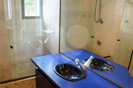 Apartamento à venda com 3 suítes em Paineiras do Morumbi, São Paulo, SP