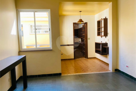 Sobrado à venda com 4 quartos, sendo 3 suítes, em Campo Grande, São Paulo, SP