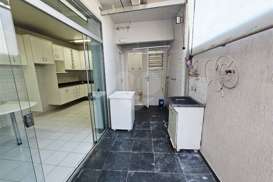 Sobrado à venda com 4 quartos, sendo 1 suíte, em Vila Guilherme, São Paulo, SP