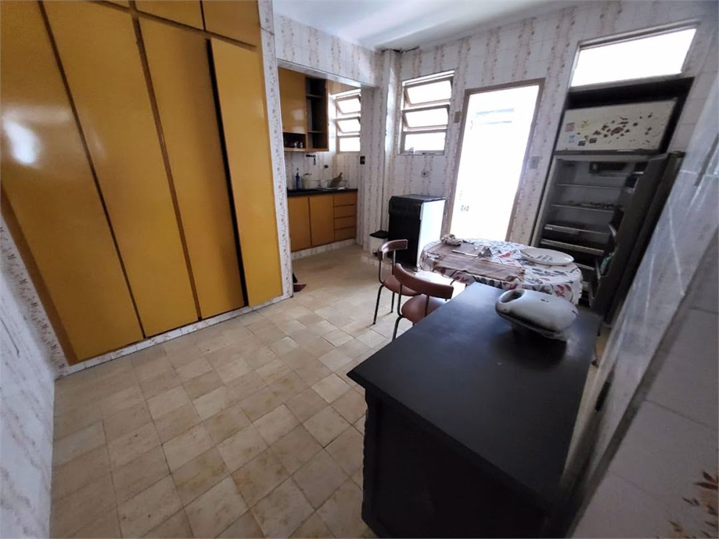 Apartamento com 4 dormitórios à venda, 180 m² por R$ 700.000,00 - Gonzaga - Santos/SP