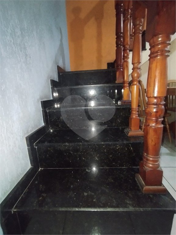Sobrado à venda com 3 quartos, sendo 1 suíte, em Biritiba, Poá, SP