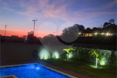 Casa à venda com 4 quartos, sendo 3 suítes, em Condomínio Terras de Santa Cruz, Bragança Paulista, SP