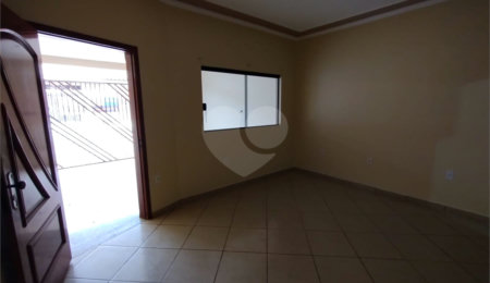 Casa à venda com 3 quartos, sendo 1 suíte,  em Parque Atenas do Sul, Itapetininga, SP